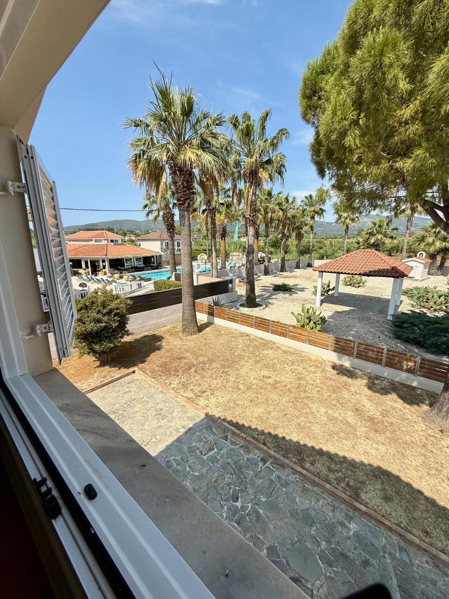 Paradise Apartahotel