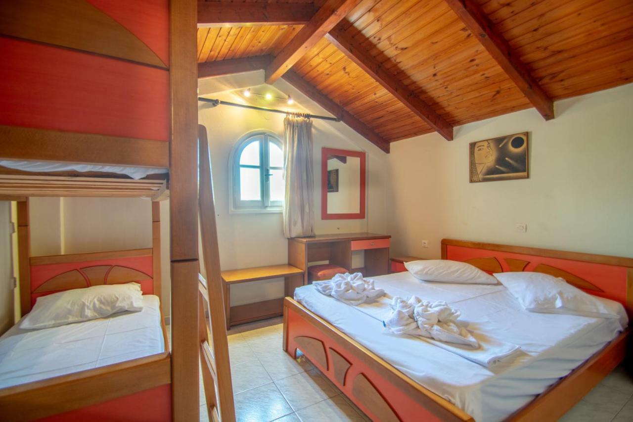 Paradise Apartahotel 3*