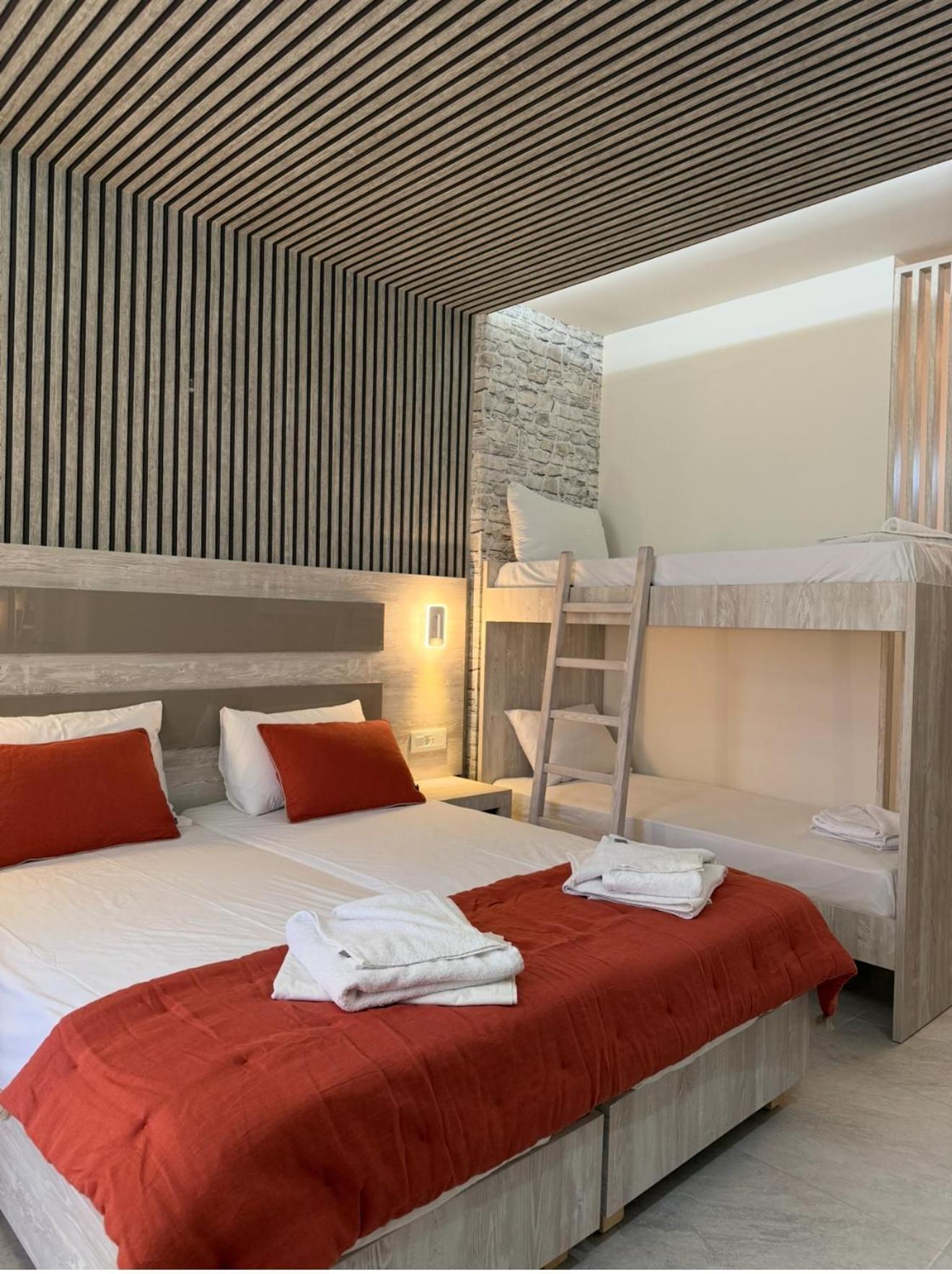 Paradise Aparthotel